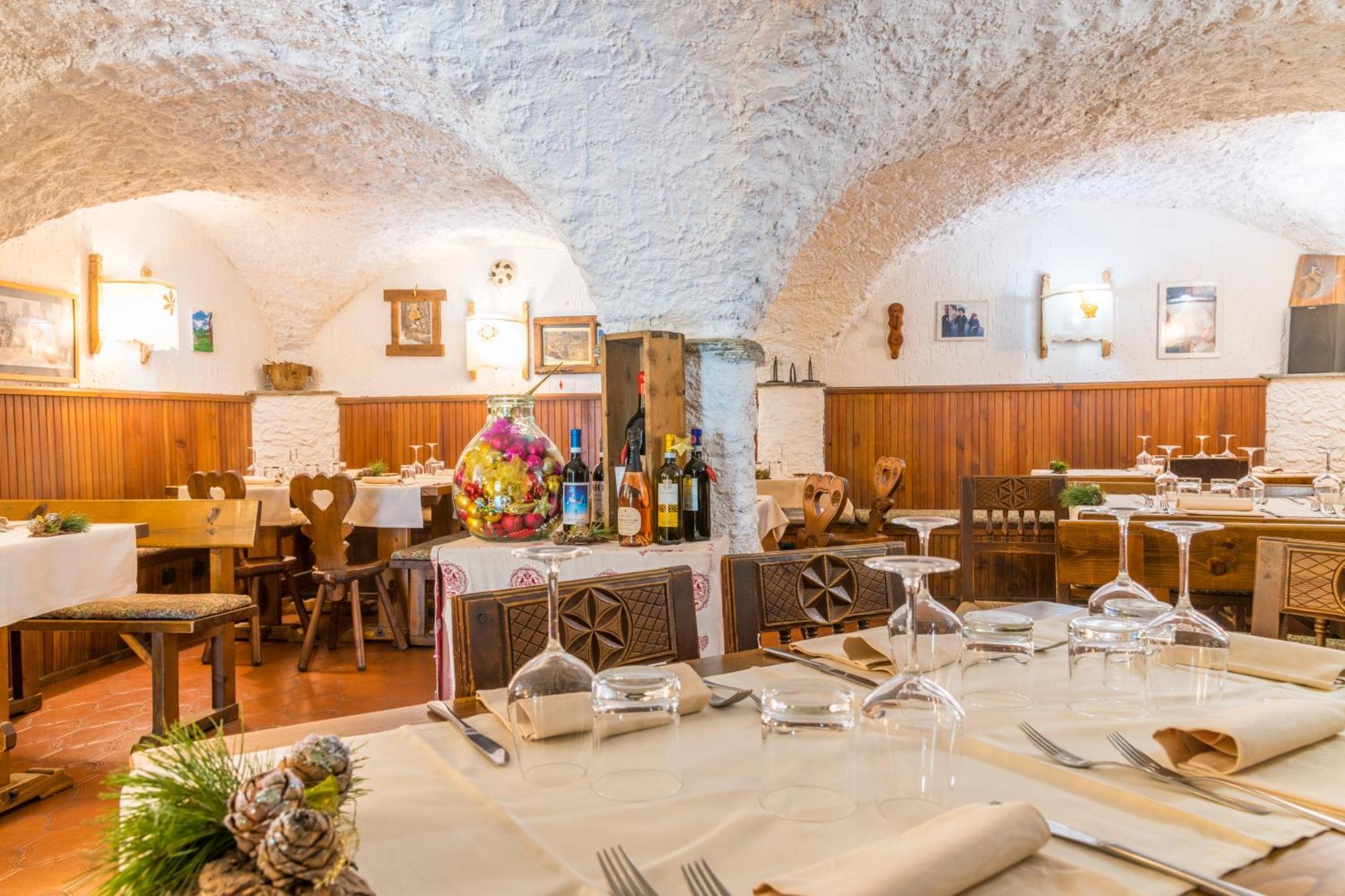 La Placette - Albergo Diffuso E Trattoria Usseaux 外观 照片