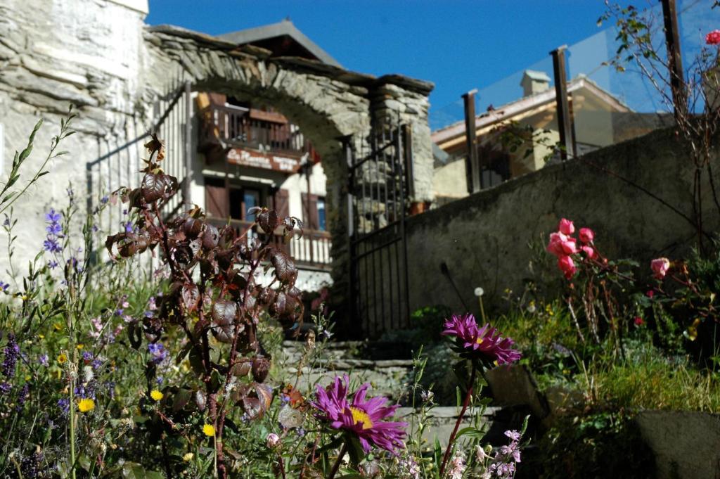 La Placette - Albergo Diffuso E Trattoria Usseaux 外观 照片